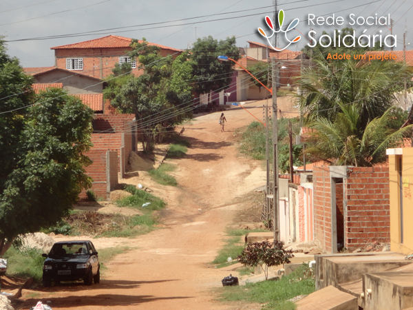 Moradores reclamam com a falta de saneamento básico