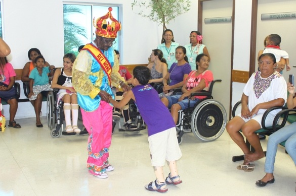 Carnaval da inclusão anima pacientes do Ceir