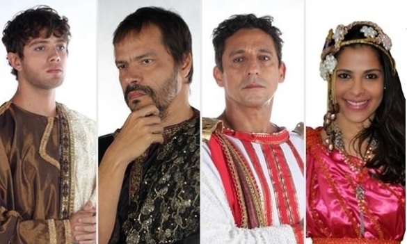 Espetáculo da Paixão de Cristo reúne multidão de pessoas em Teresina