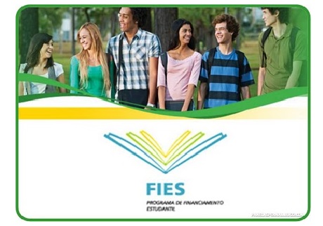 Alunos que querem contratar o Fies devem fazer o Enem