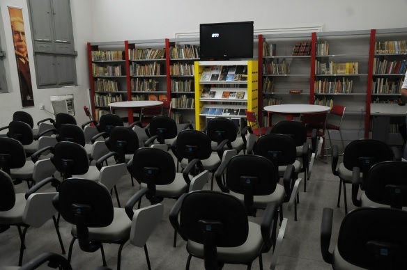 Biblioteca Cromwell de Carvalho inaugura espaço multimídia