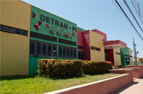 Escola de Trânsito realiza curso de capacitação para mototaxistas