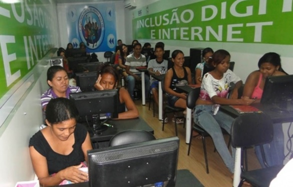 Caminhão Digital chega a Parnaíba